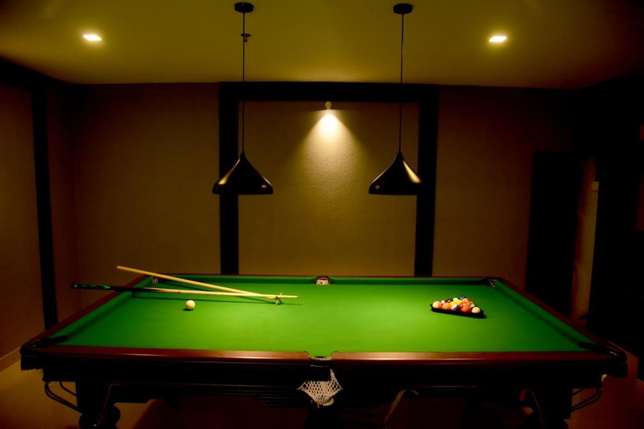 Hotel Emerald Palace Kottiyam Luaran gambar