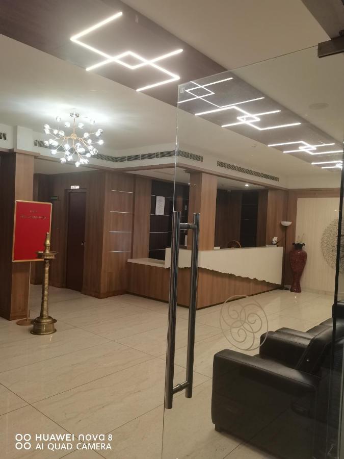 Hotel Emerald Palace Kottiyam Luaran gambar